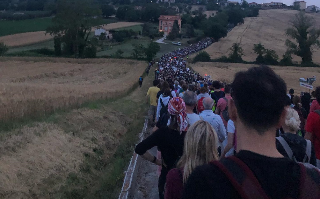 Concluso il 46° Pellegrinaggio Macerata-Loreto: 60.000 partecipanti per 27 chilometri di fede e speranza